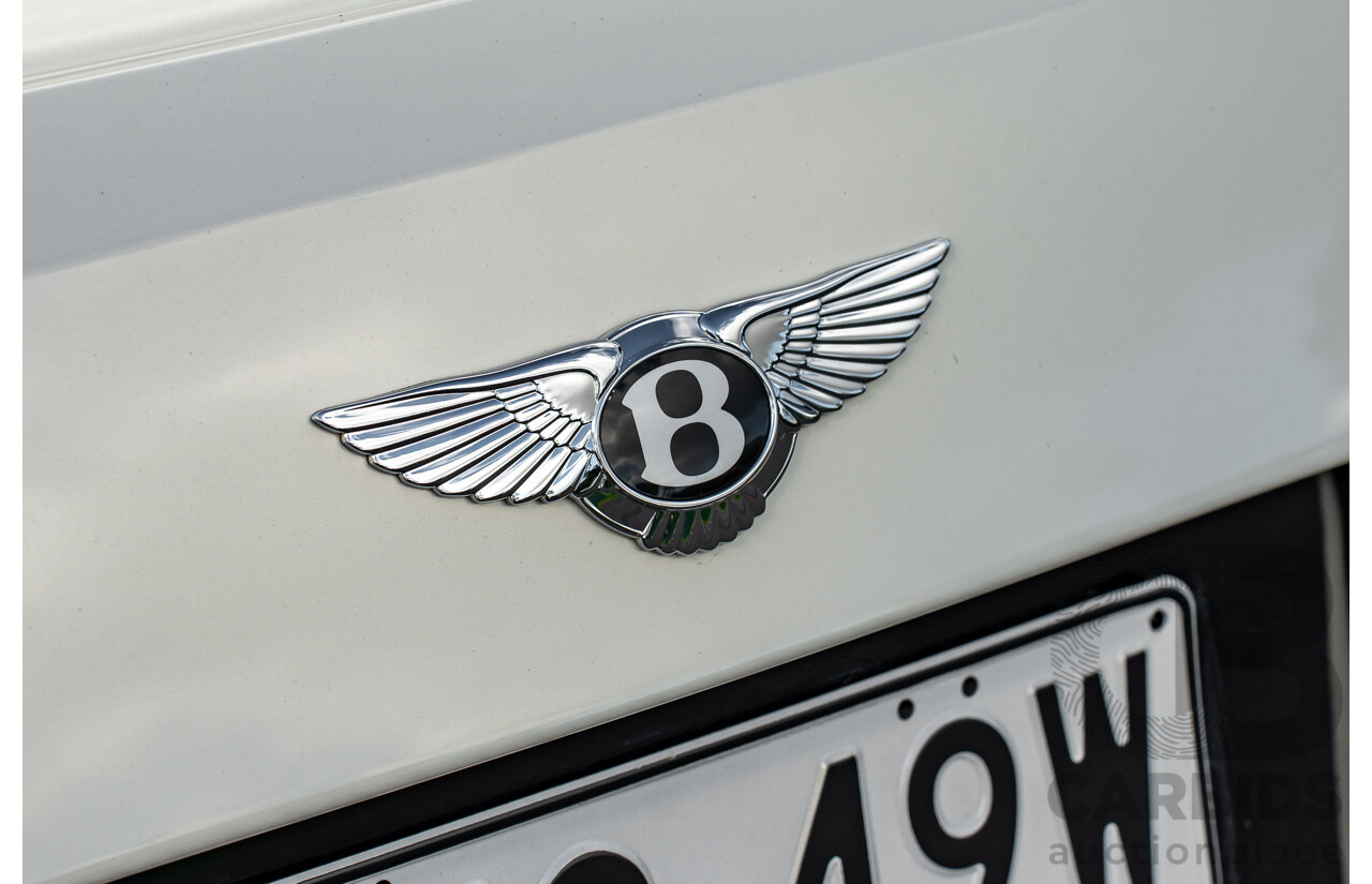 08/2013 Bentley Mulsanne (Mulliner & Premiere Specification) 3Y 4d Sedan Ghost Pearl White Twin Turbo V8 6.8L