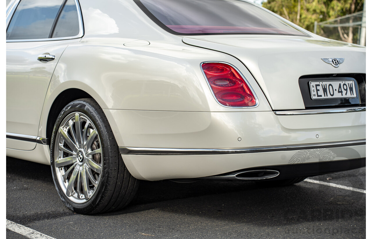 08/2013 Bentley Mulsanne (Mulliner & Premiere Specification) 3Y 4d Sedan Ghost Pearl White Twin Turbo V8 6.8L