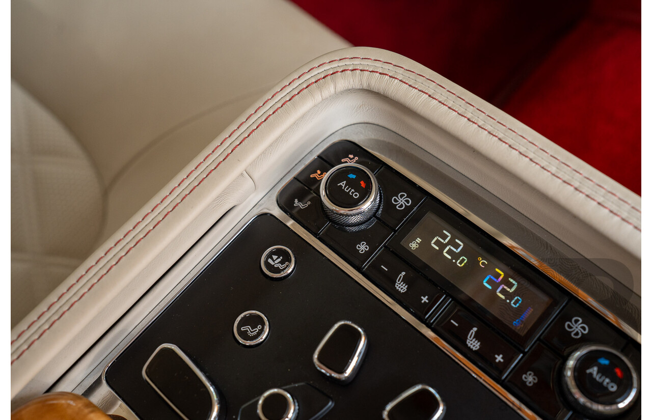 08/2013 Bentley Mulsanne (Mulliner & Premiere Specification) 3Y 4d Sedan Ghost Pearl White Twin Turbo V8 6.8L