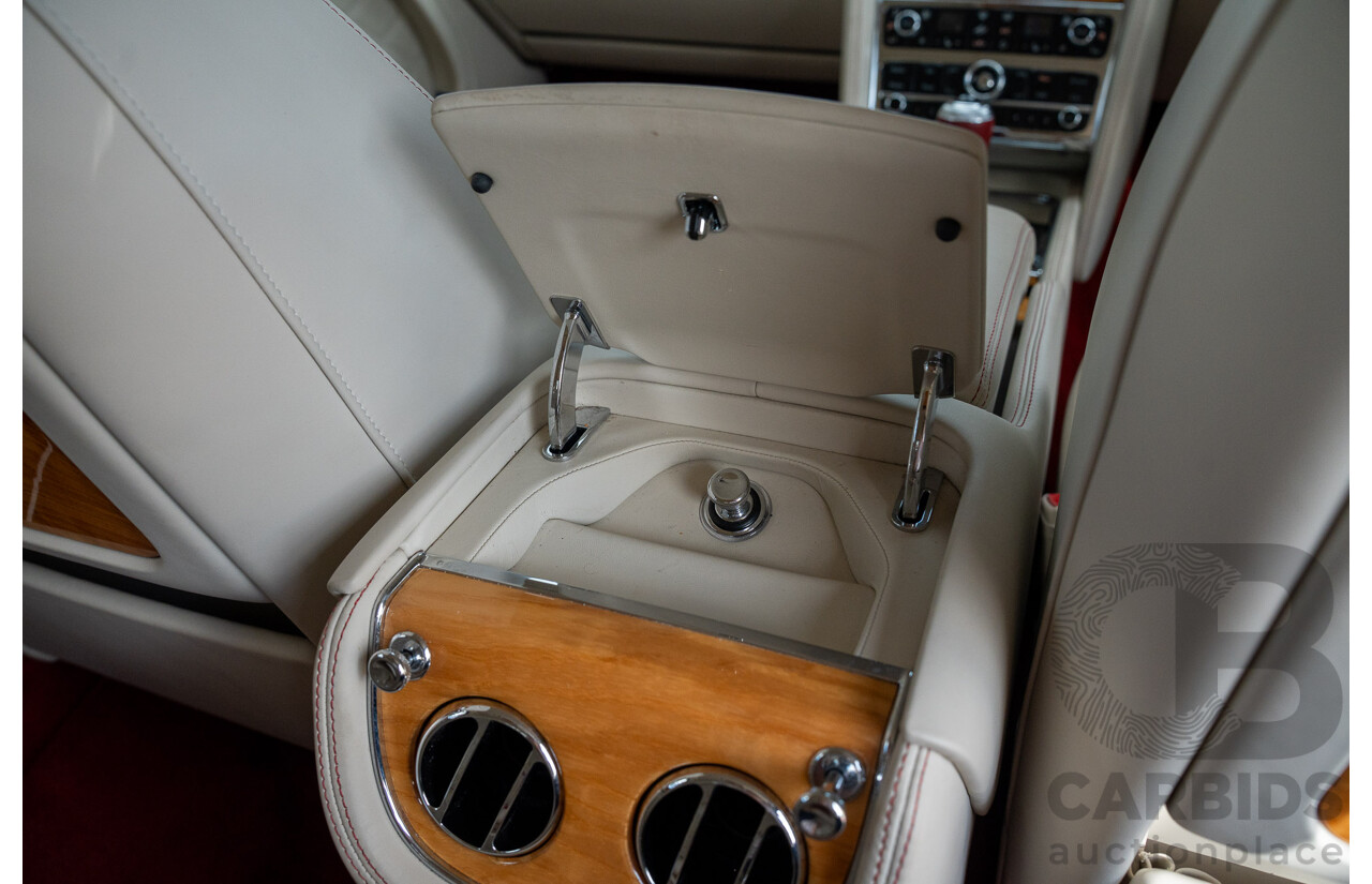 08/2013 Bentley Mulsanne (Mulliner & Premiere Specification) 3Y 4d Sedan Ghost Pearl White Twin Turbo V8 6.8L