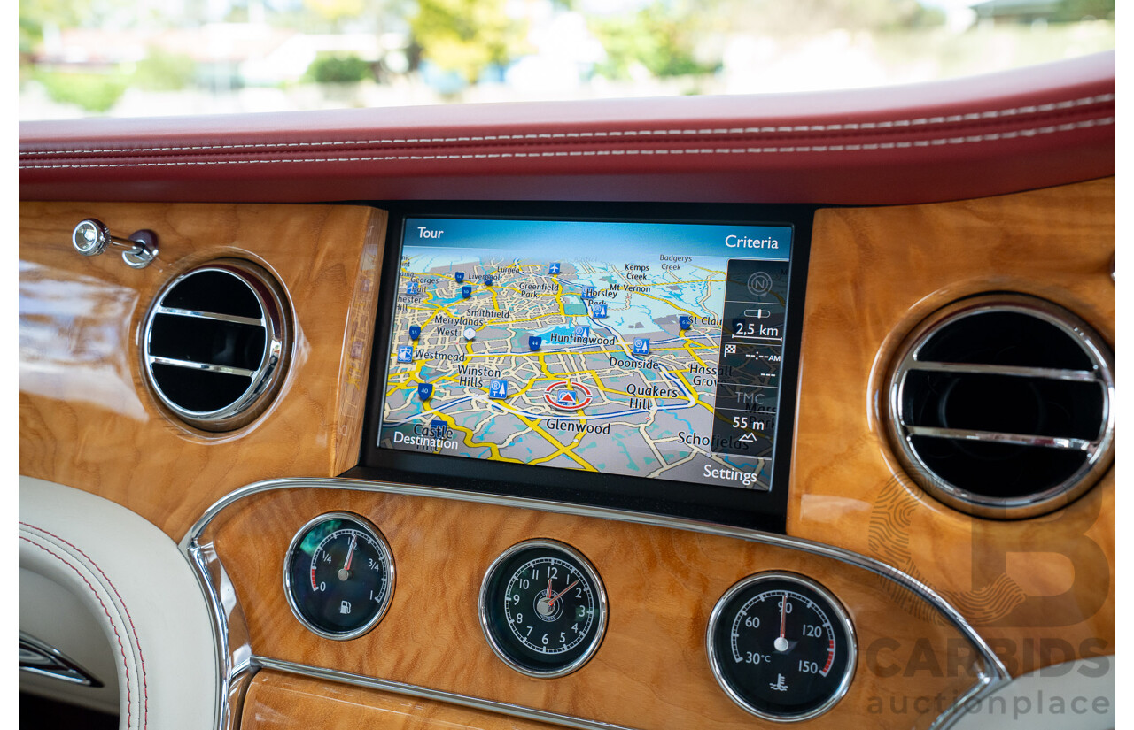 08/2013 Bentley Mulsanne (Mulliner & Premiere Specification) 3Y 4d Sedan Ghost Pearl White Twin Turbo V8 6.8L