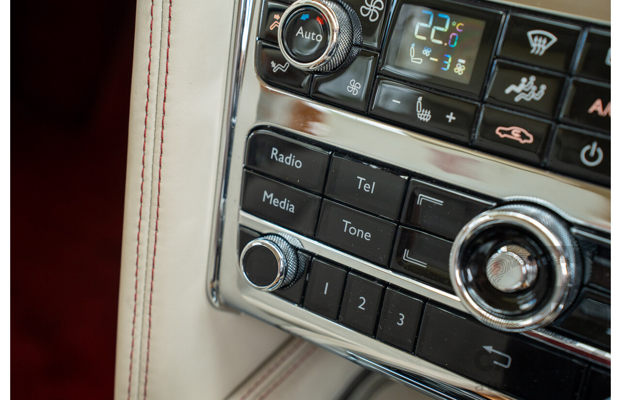 08/2013 Bentley Mulsanne (Mulliner & Premiere Specification) 3Y 4d Sedan Ghost Pearl White Twin Turbo V8 6.8L