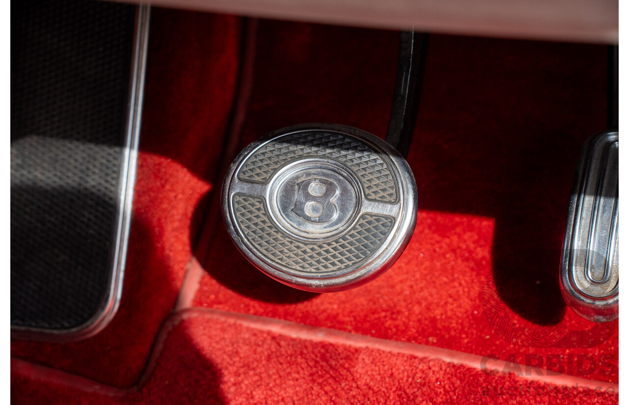 08/2013 Bentley Mulsanne (Mulliner & Premiere Specification) 3Y 4d Sedan Ghost Pearl White Twin Turbo V8 6.8L