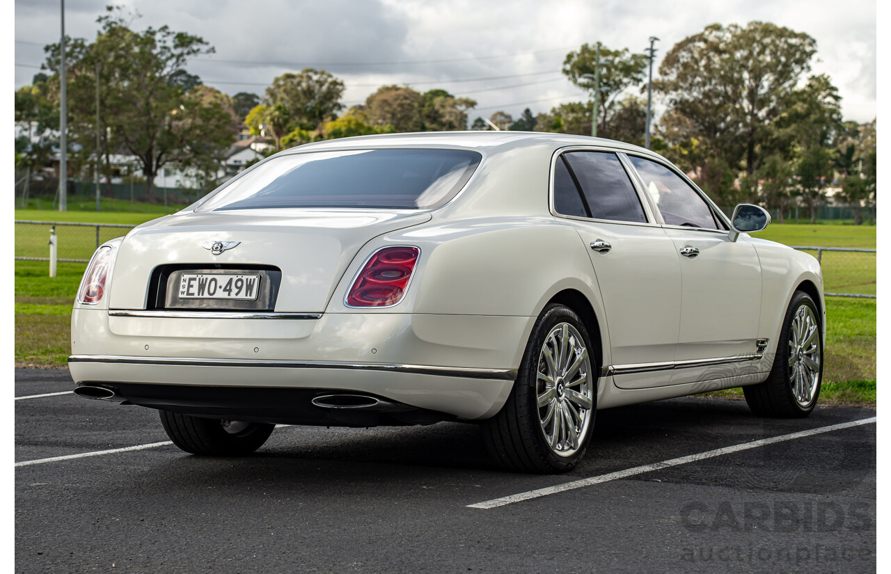 08/2013 Bentley Mulsanne (Mulliner & Premiere Specification) 3Y 4d Sedan Ghost Pearl White Twin Turbo V8 6.8L
