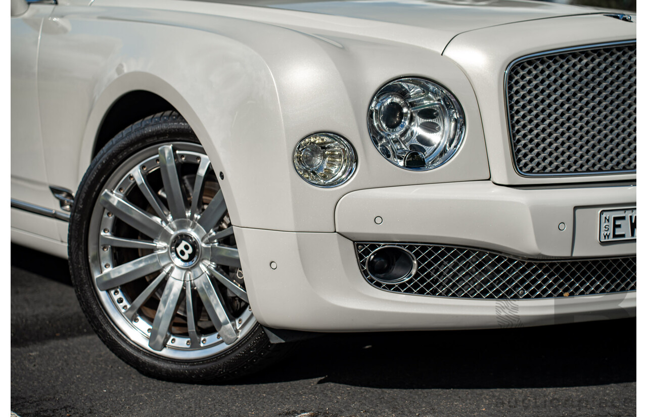 08/2013 Bentley Mulsanne (Mulliner & Premiere Specification) 3Y 4d Sedan Ghost Pearl White Twin Turbo V8 6.8L