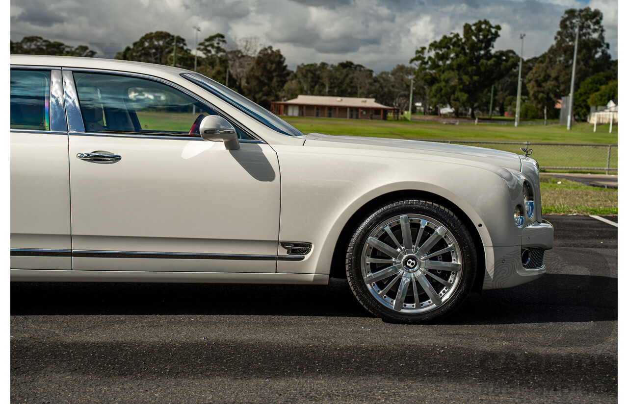 08/2013 Bentley Mulsanne (Mulliner & Premiere Specification) 3Y 4d Sedan Ghost Pearl White Twin Turbo V8 6.8L