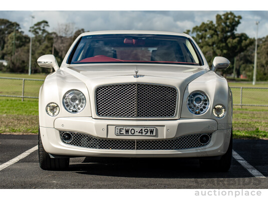 08/2013 Bentley Mulsanne (Mulliner & Premiere Specification) 3Y 4d Sedan Ghost Pearl White Twin Turbo V8 6.8L