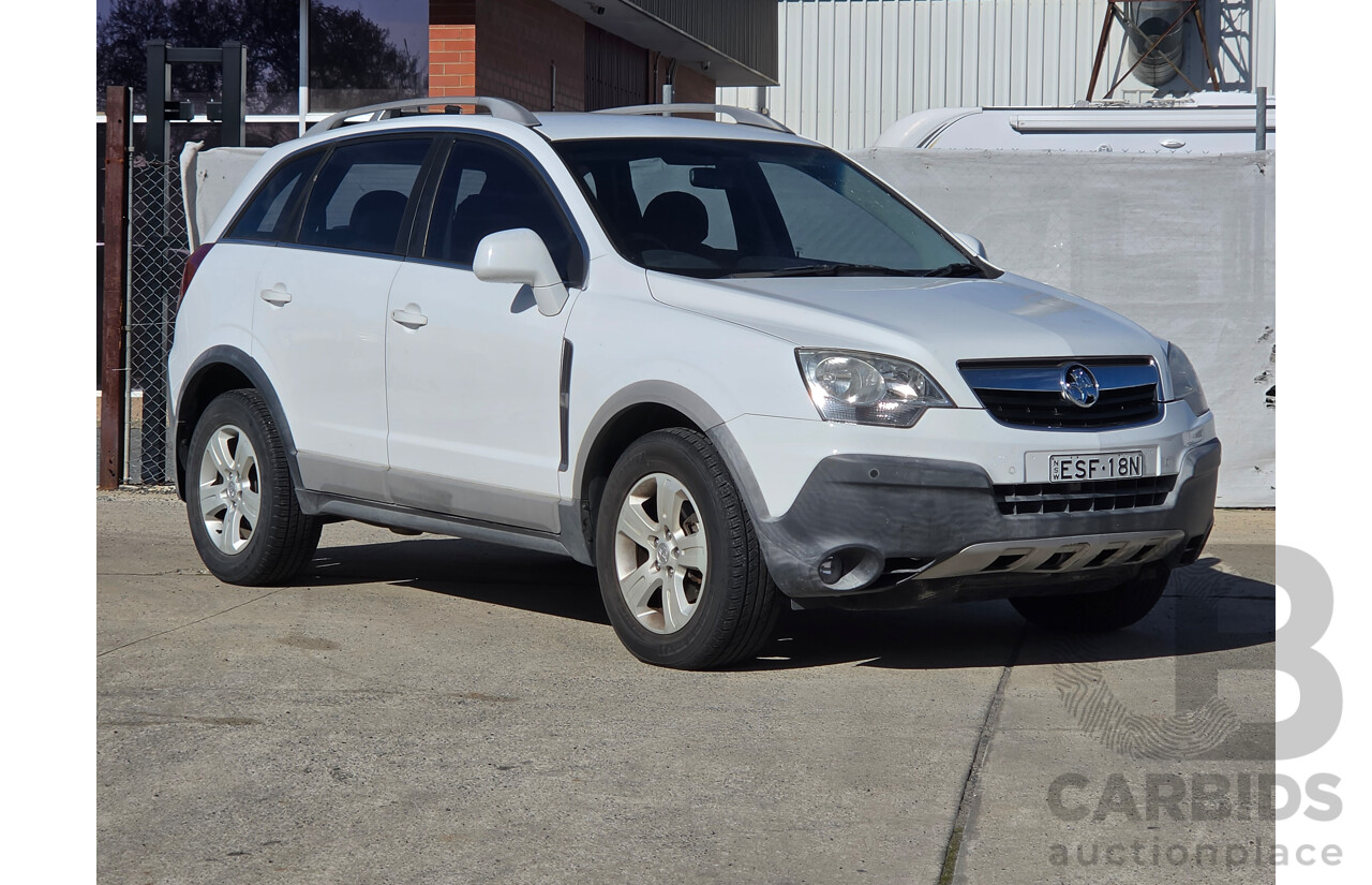 11/2010 Holden Captiva 5  CG MY10 4d Wagon White 2.4L