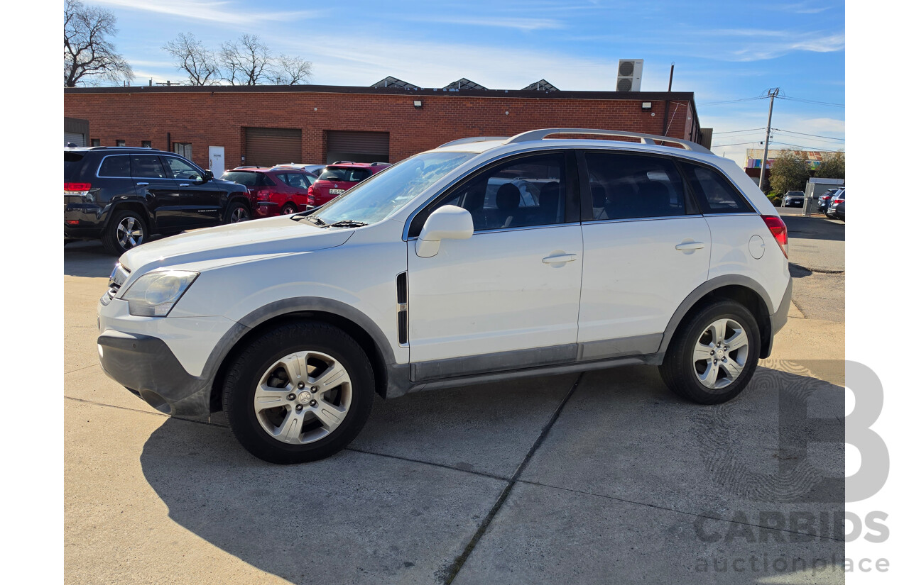 11/2010 Holden Captiva 5  CG MY10 4d Wagon White 2.4L