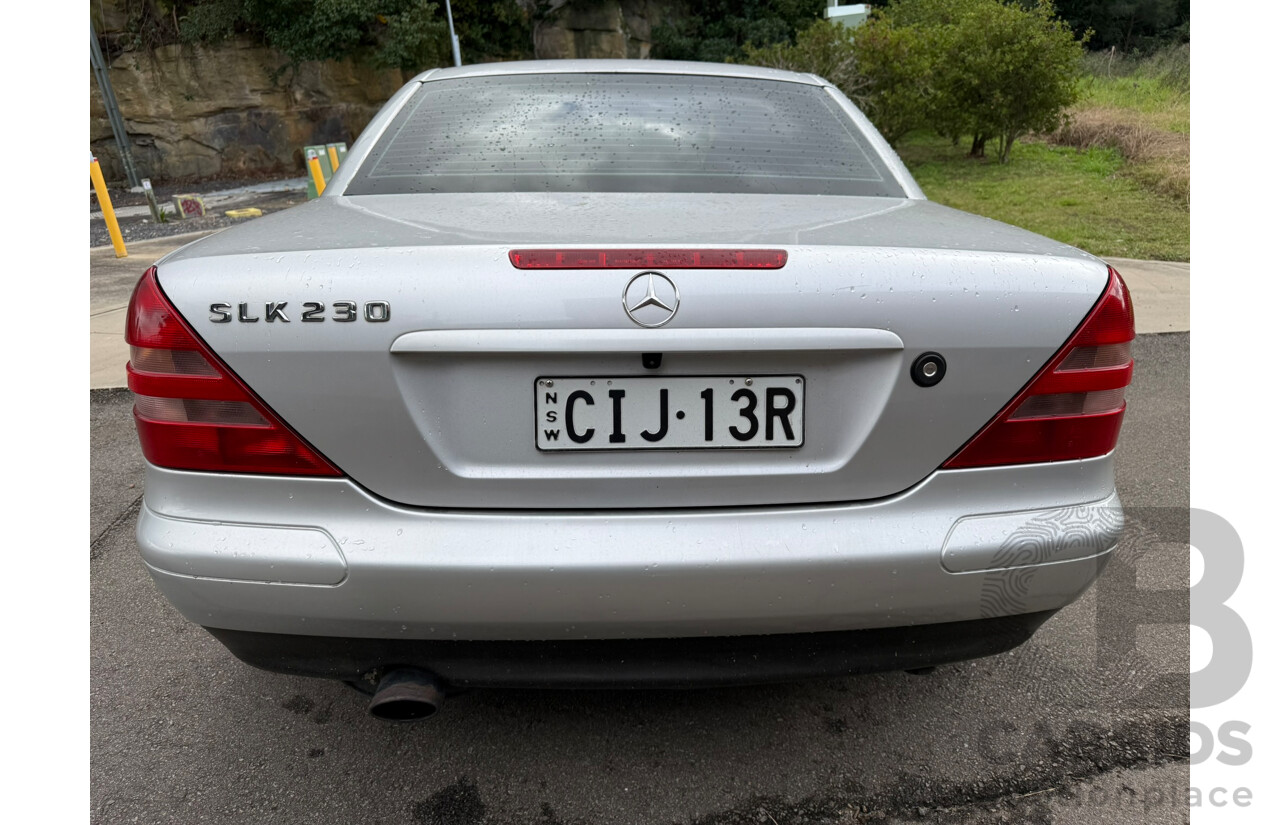 01/2000 Mercedes-Benz Slk230 KOMPRESSOR RWD 2D Convertible Brilliant Silver Metallic 2.3L