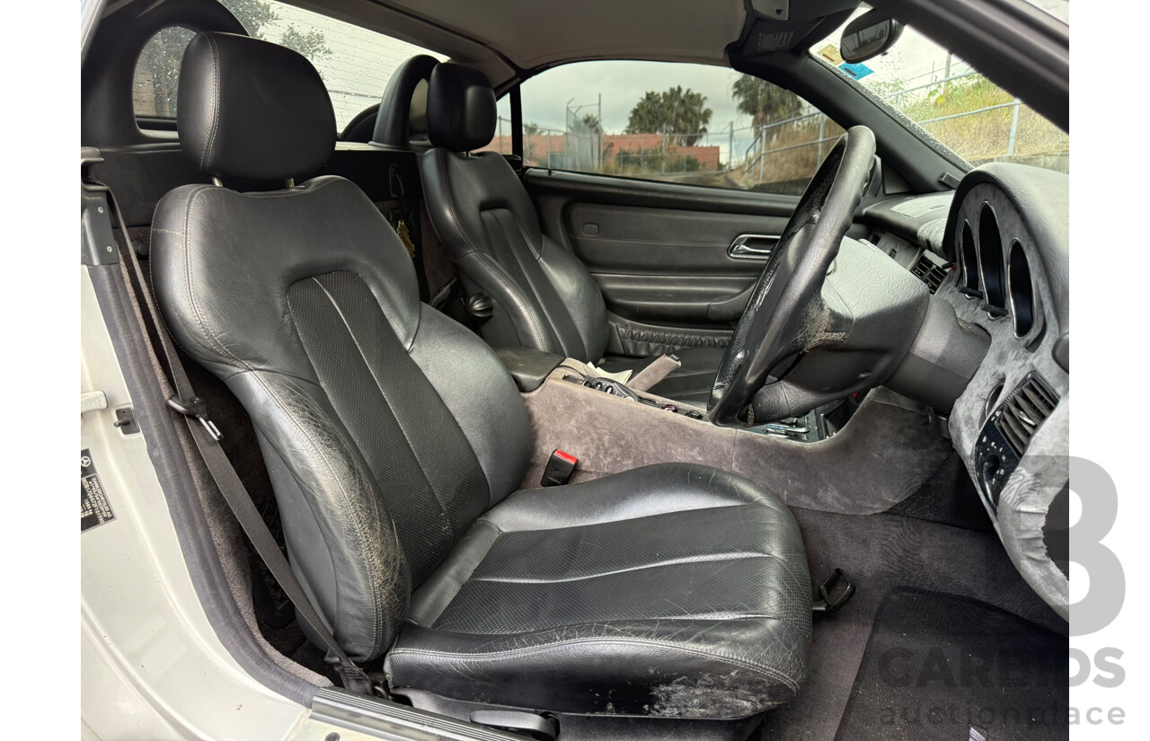 01/2000 Mercedes-Benz Slk230 KOMPRESSOR RWD 2D Convertible Brilliant Silver Metallic 2.3L