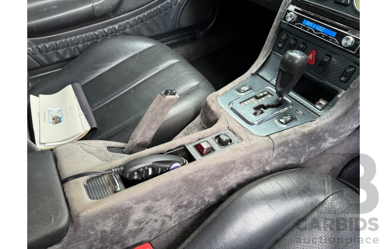 01/2000 Mercedes-Benz Slk230 KOMPRESSOR RWD 2D Convertible Brilliant Silver Metallic 2.3L
