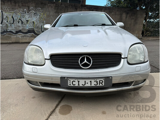 01/2000 Mercedes-Benz Slk230 KOMPRESSOR RWD 2D Convertible Brilliant Silver Metallic 2.3L