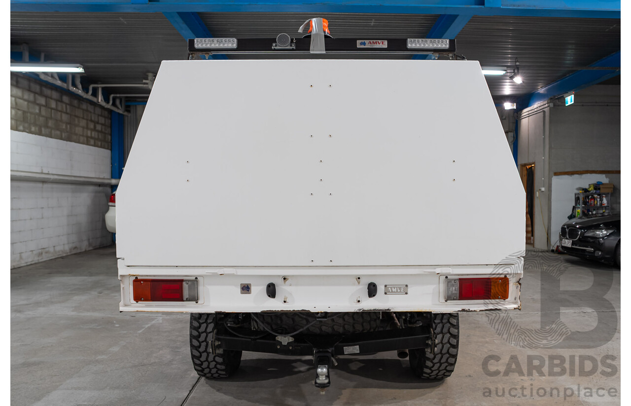 12/2022 Toyota Hilux SR (4x4) GUN126R Double C/Chas White Turbo Diesel 2.8L