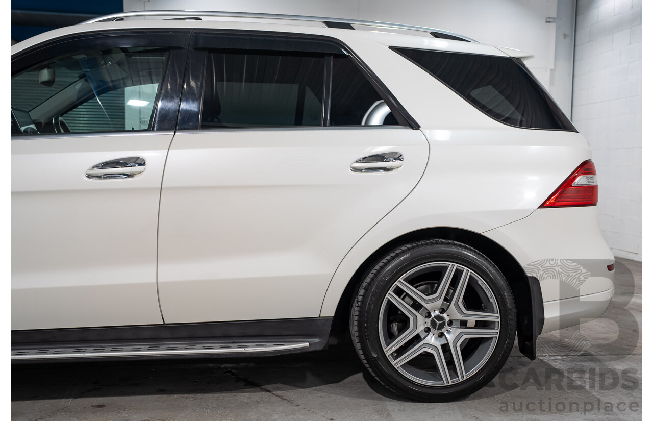 09/2013 Mercedes-Benz ML350CDI Bluetec (4x4)166 4d Wagon White Turbo Diesel 3.0L