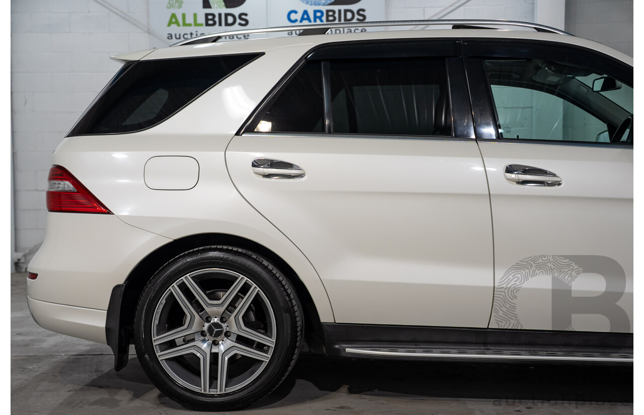 09/2013 Mercedes-Benz ML350CDI Bluetec (4x4)166 4d Wagon White Turbo Diesel 3.0L