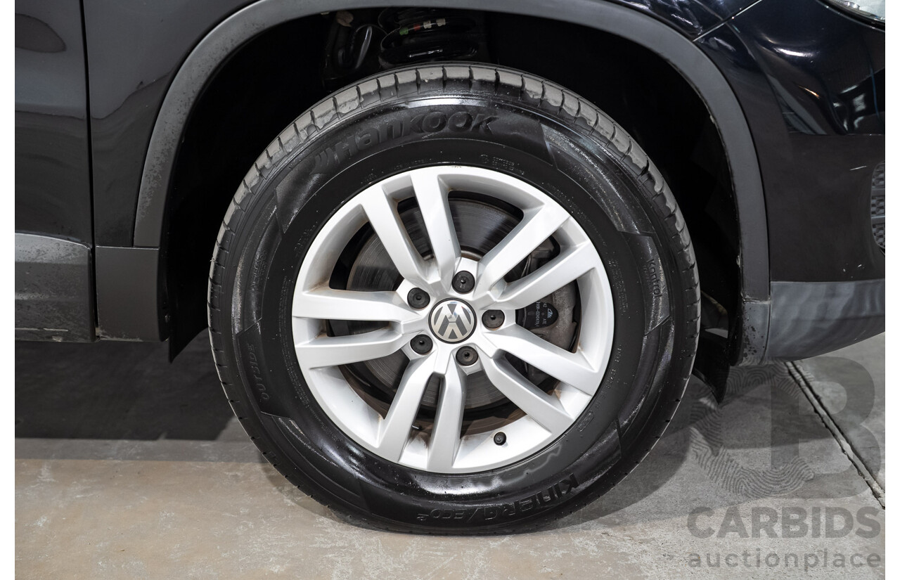 03/2016 Volkswagen Tiguan 118 TSI 5NC MY16 4D Wagon Deep Pearl Black Metallic Twincharged 1.4L