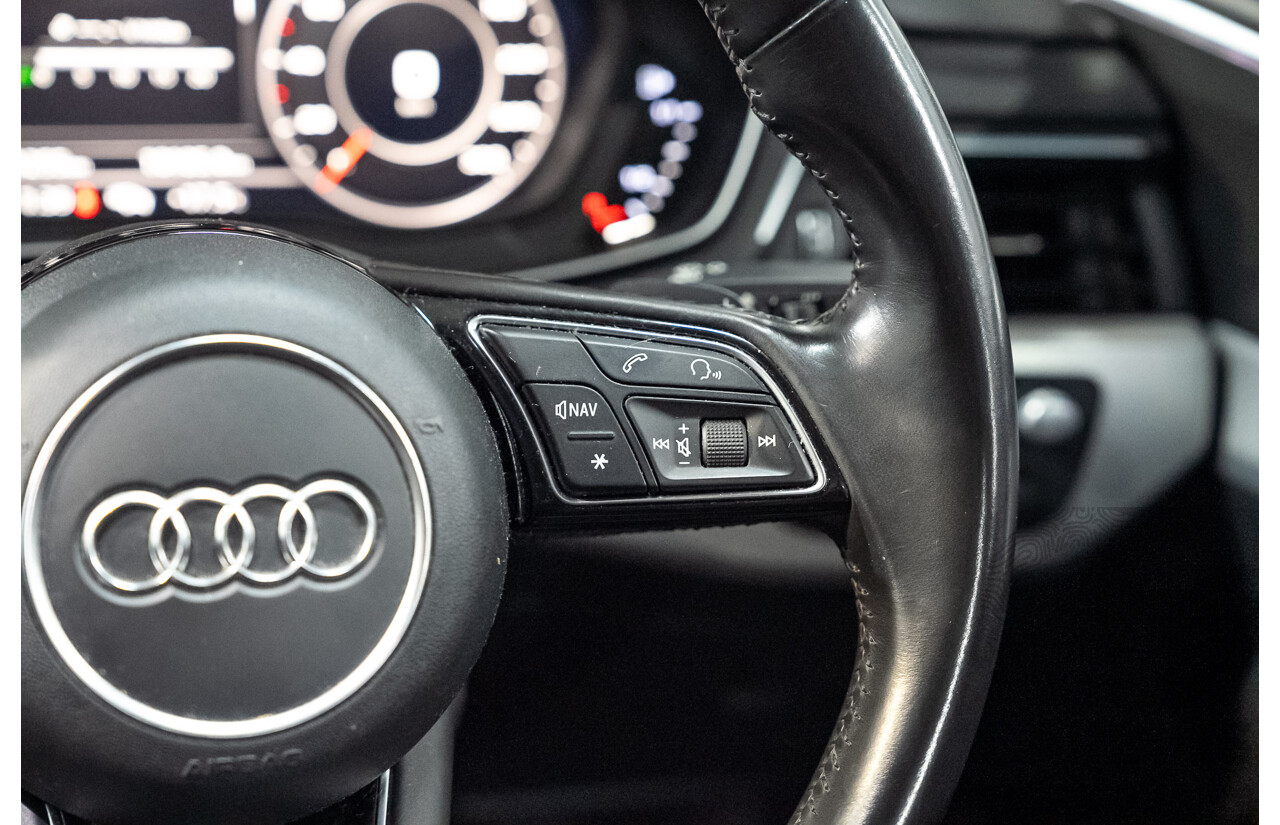 04/2016 Audi A4 2.0 TFSI Quattro S TRONIC SPT F4 (B9) 4D Sedan Moonshine Blue Metallic Turbo 2.0L