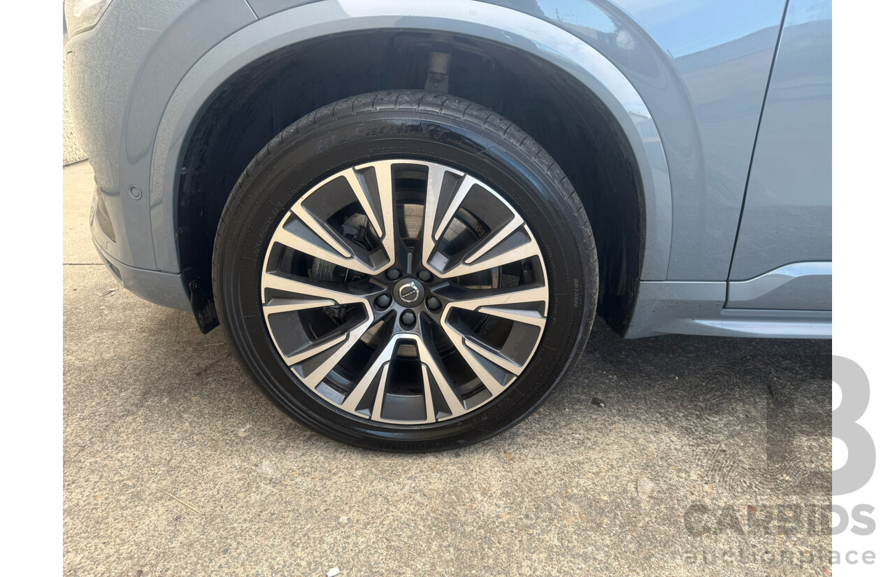 01/2021 Volvo XC90 D5 Momentum (AWD) 256 MY21 4d Wagon Thunder Grey Twin-turbo Diesel 2.0L 7 seat