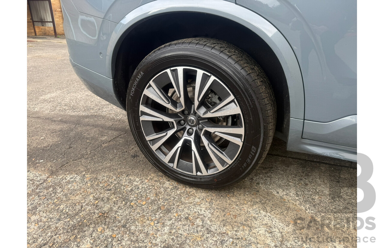 01/2021 Volvo XC90 D5 Momentum (AWD) 256 MY21 4d Wagon Thunder Grey Twin-turbo Diesel 2.0L 7 seat