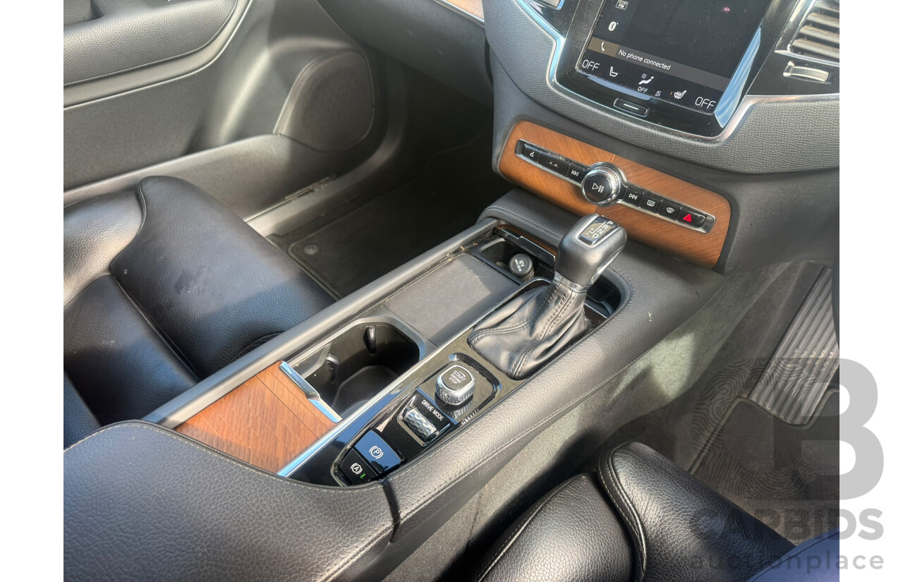 01/2021 Volvo XC90 D5 Momentum (AWD) 256 MY21 4d Wagon Thunder Grey Twin-turbo Diesel 2.0L 7 seat