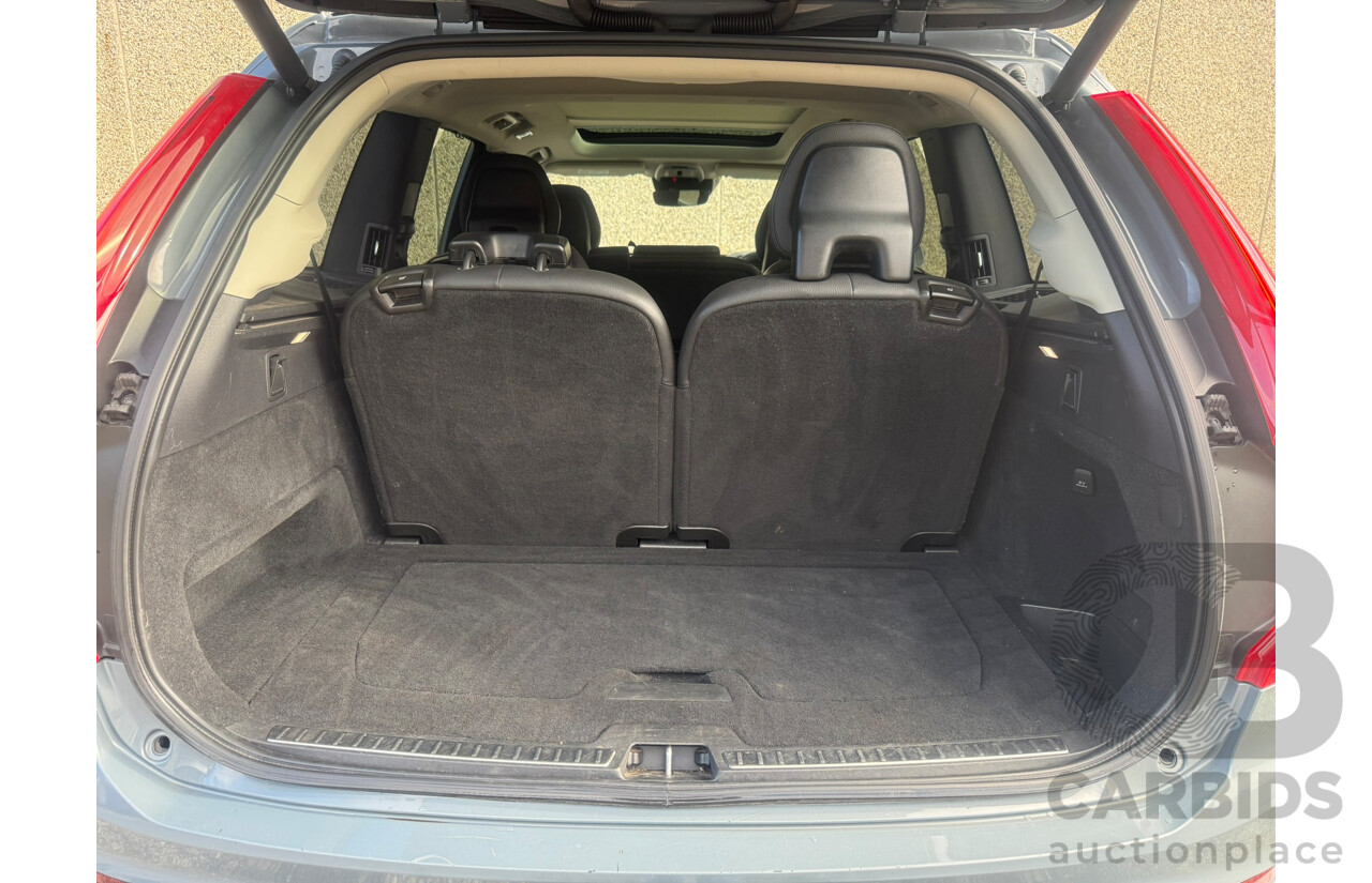 01/2021 Volvo XC90 D5 Momentum (AWD) 256 MY21 4d Wagon Thunder Grey Twin-turbo Diesel 2.0L 7 seat