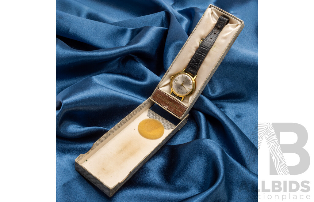 Vintage Ingersoll 17 Jewel Lever Manual Wind Watch