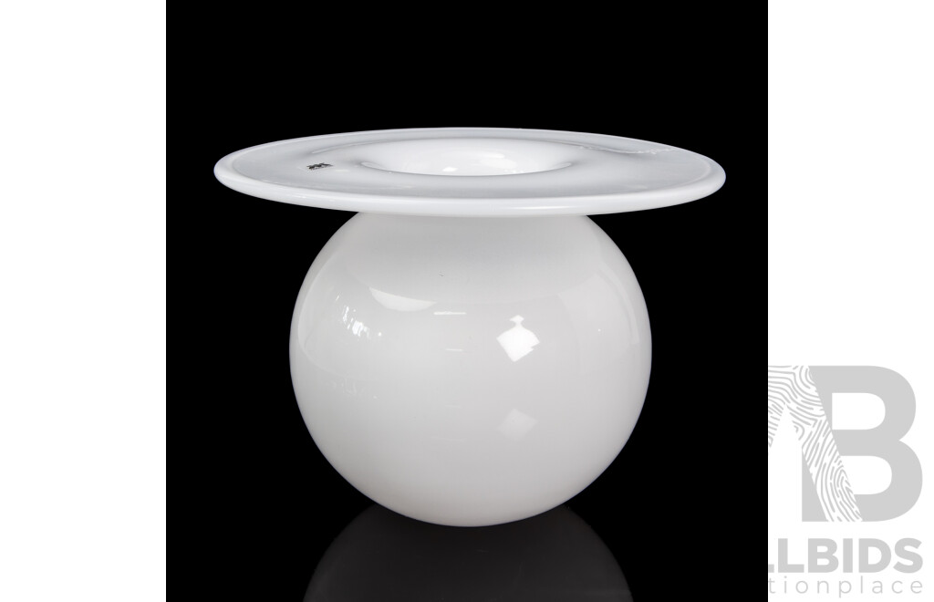 White Tone 'Boblin' Vase by Finn Viggo Schjøl for Mangor Glassverk