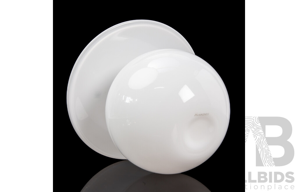 White Tone 'Boblin' Vase by Finn Viggo Schjøl for Mangor Glassverk