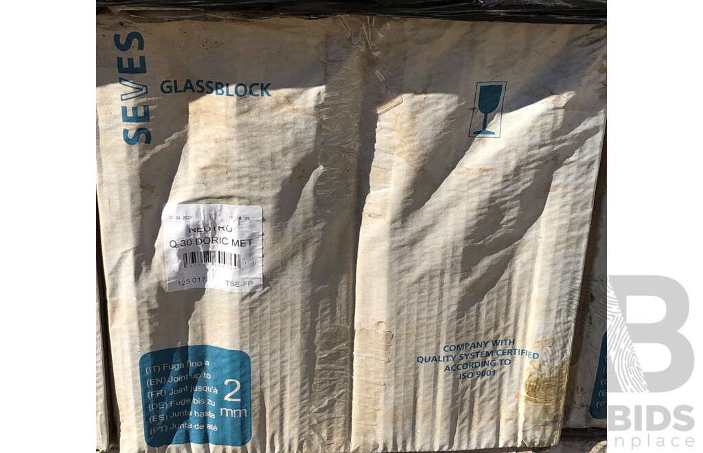 Seves Glassblock Neutro Doric Q30 Metallised Glass Blocks - 9.7 Square Meters - Brand New - ORP $14,000