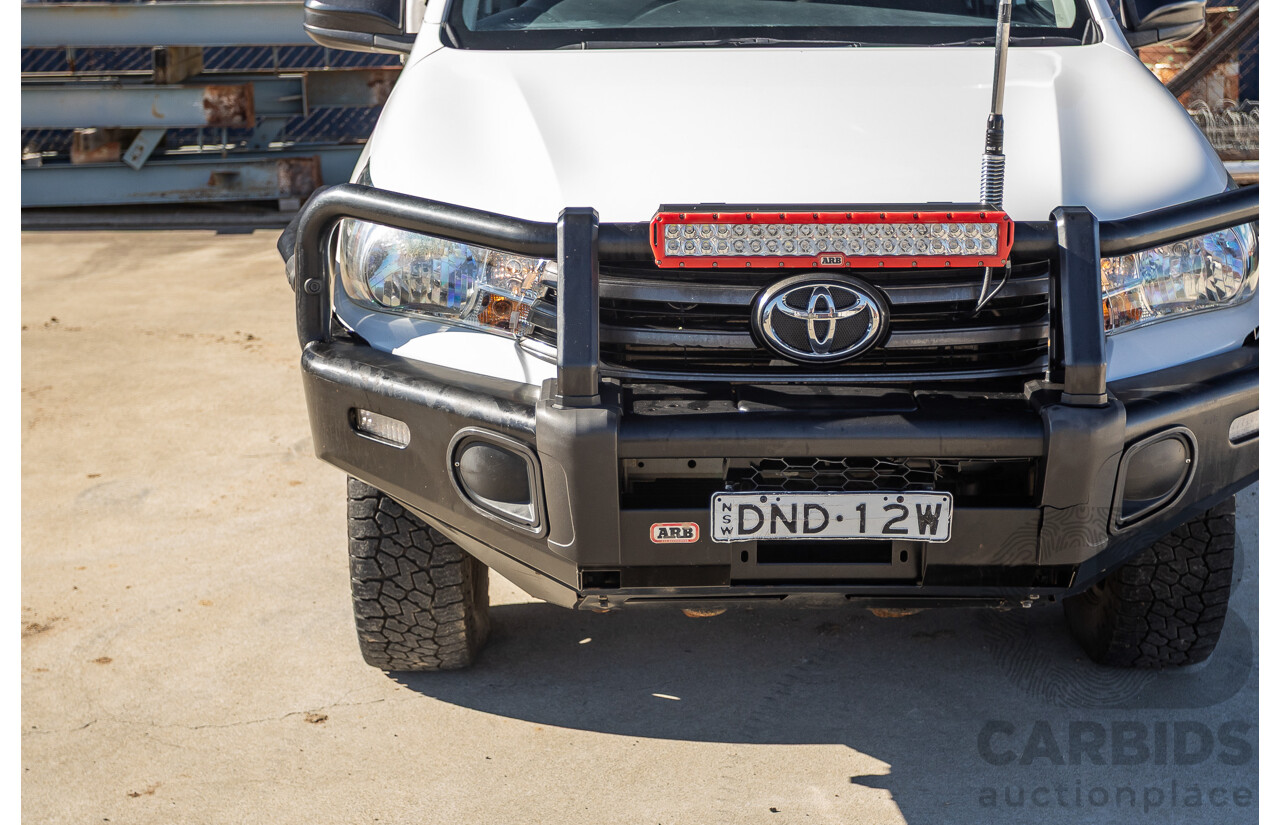 5/2017 Toyota Hilux SR (4x4) GUN126R C/Chas Glacier White Turbo Diesel 2.8L