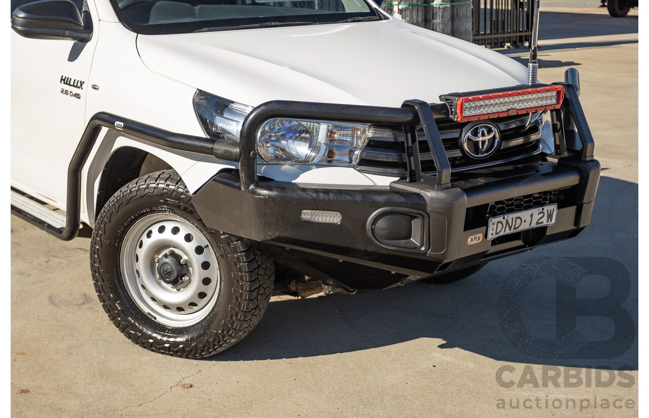 5/2017 Toyota Hilux SR (4x4) GUN126R C/Chas Glacier White Turbo Diesel 2.8L