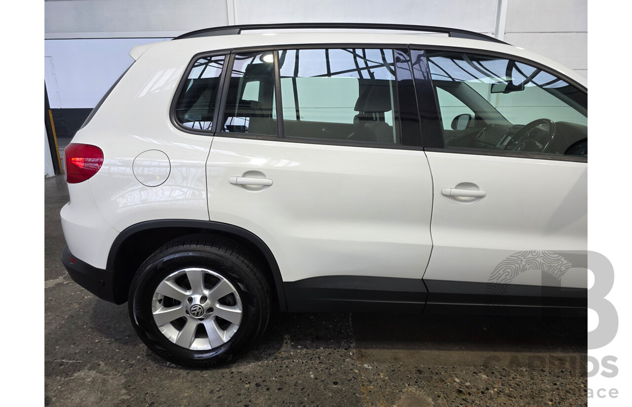 03/2013 Volkswagen Tiguan 103 TDI (AWD) 5NC MY13.5 Candy White Turbo Diesel 2.0L