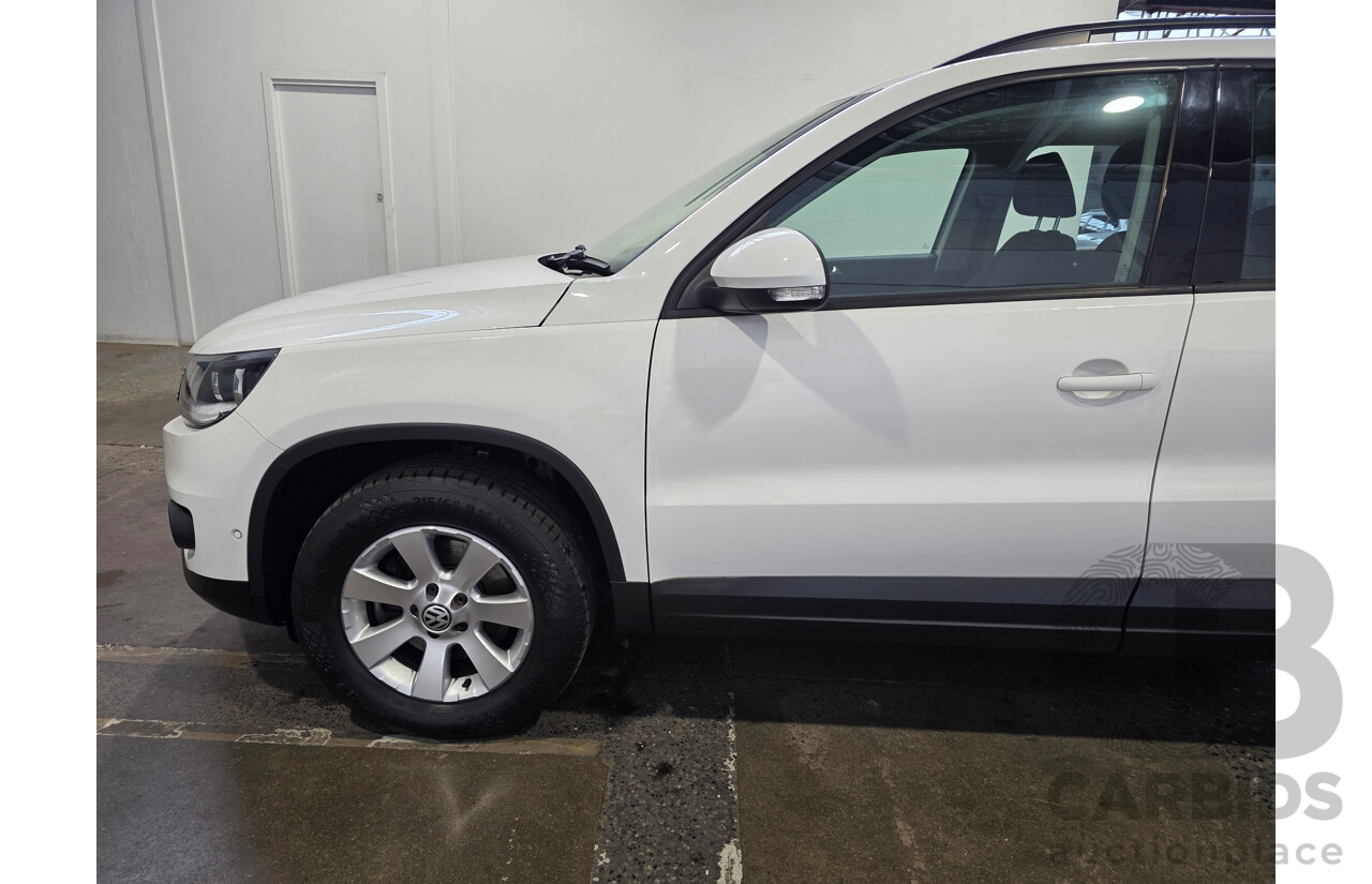 03/2013 Volkswagen Tiguan 103 TDI (AWD) 5NC MY13.5 Candy White Turbo Diesel 2.0L