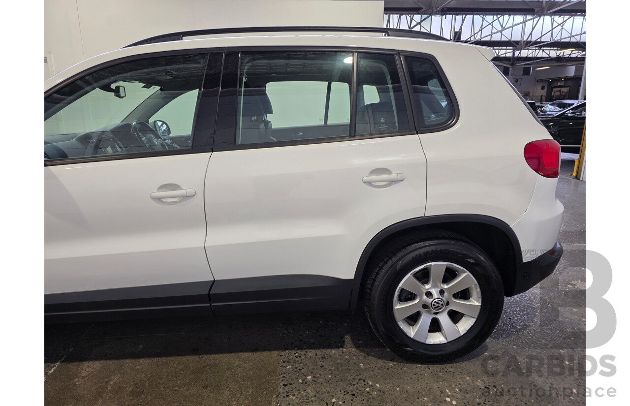03/2013 Volkswagen Tiguan 103 TDI (AWD) 5NC MY13.5 Candy White Turbo Diesel 2.0L