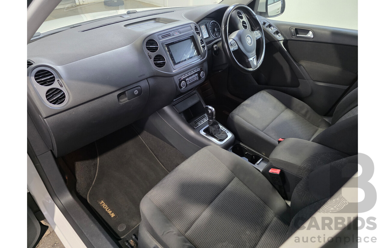 03/2013 Volkswagen Tiguan 103 TDI (AWD) 5NC MY13.5 Candy White Turbo Diesel 2.0L