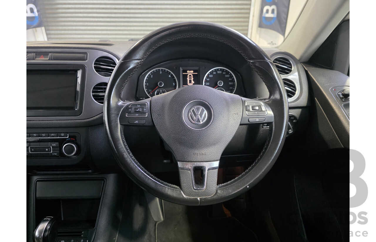03/2013 Volkswagen Tiguan 103 TDI (AWD) 5NC MY13.5 Candy White Turbo Diesel 2.0L