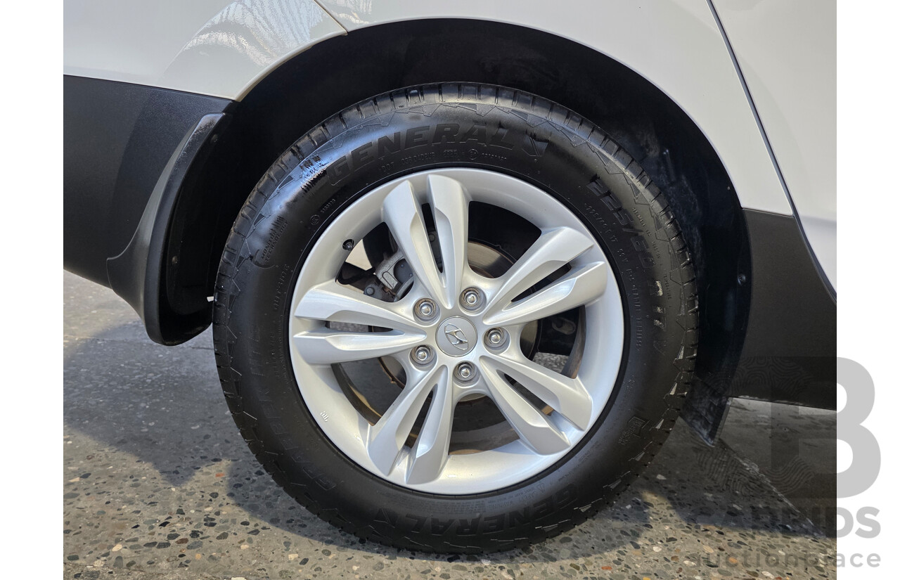 09/2013 Hyundai Ix35 SE LM MY13 4D Wagon Polar White 2.0L