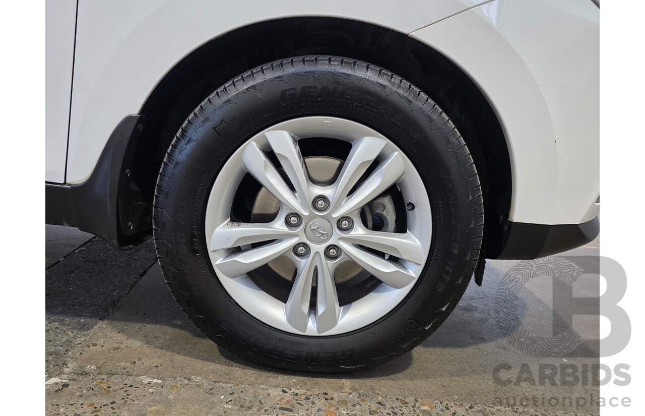 09/2013 Hyundai Ix35 SE LM MY13 4D Wagon Polar White 2.0L