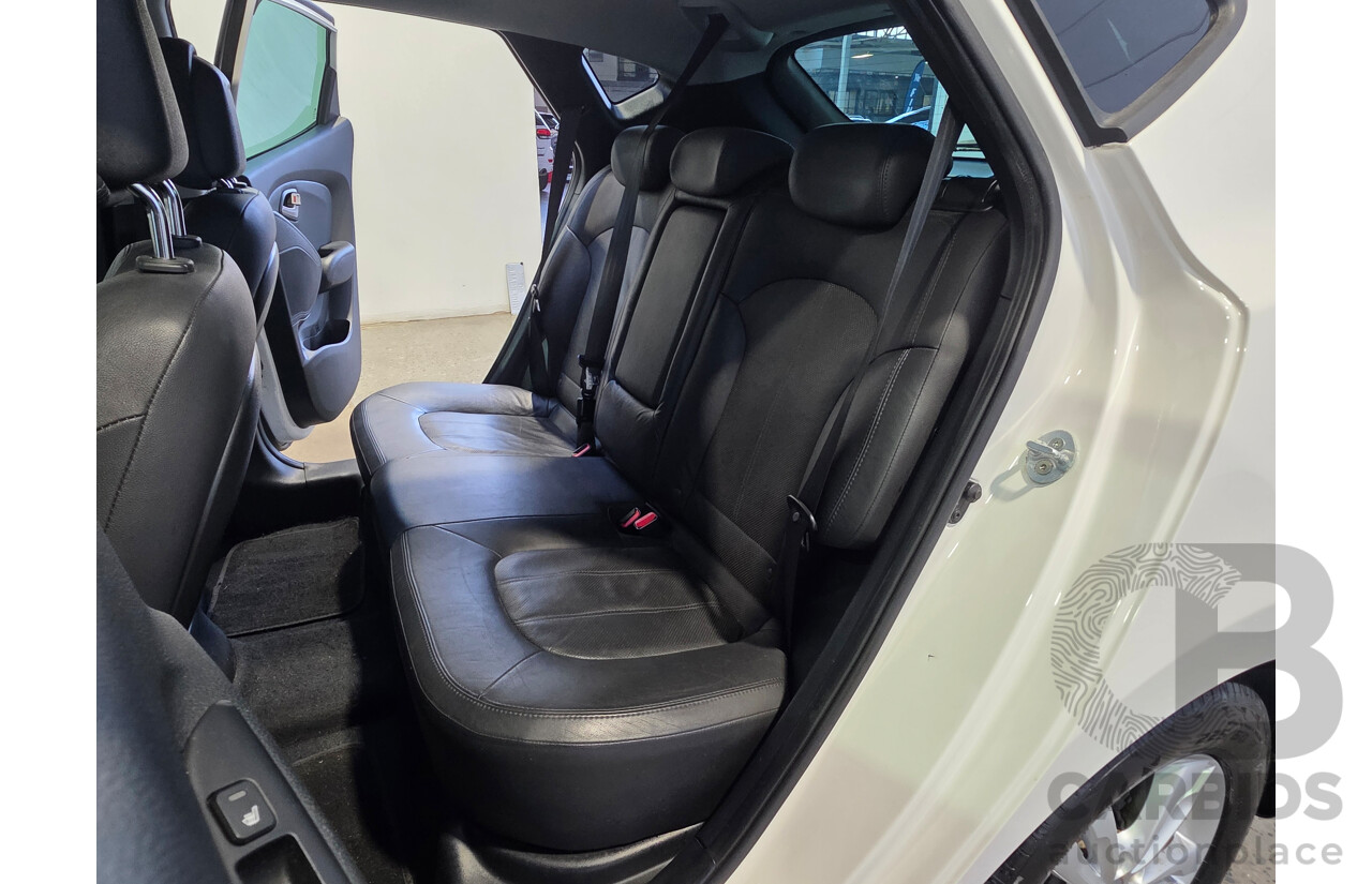 09/2013 Hyundai Ix35 SE LM MY13 4D Wagon Polar White 2.0L