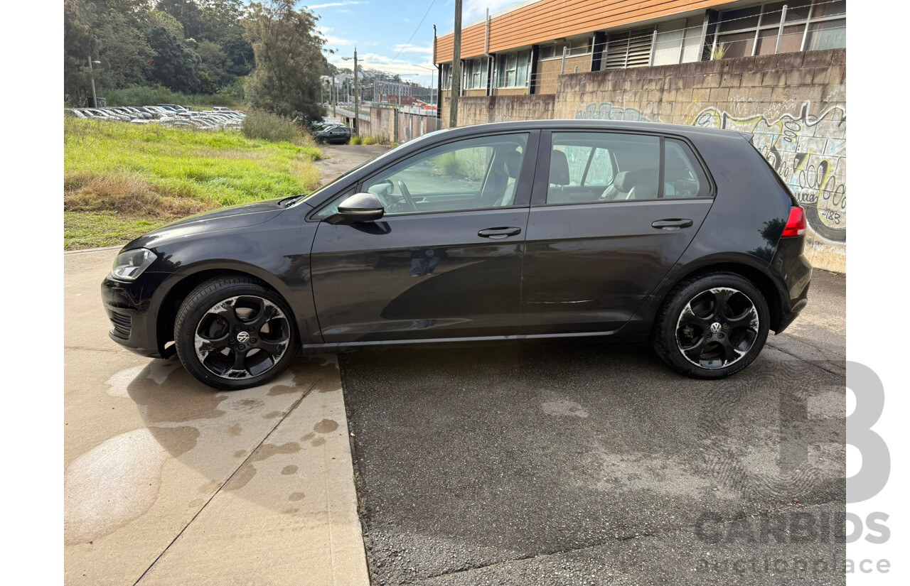 06/2014 Volkswagen Golf 90 TSI FWD AU MY14 5D Hatchback Deep Black Pearlescent 1.4L