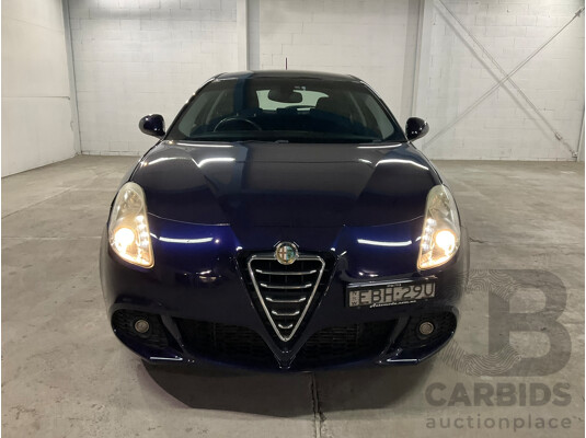 04/2013 Alfa Romeo Giulietta Distinctive JTD-M 5d Hatchback Blue Turbo Diesel 2.0L