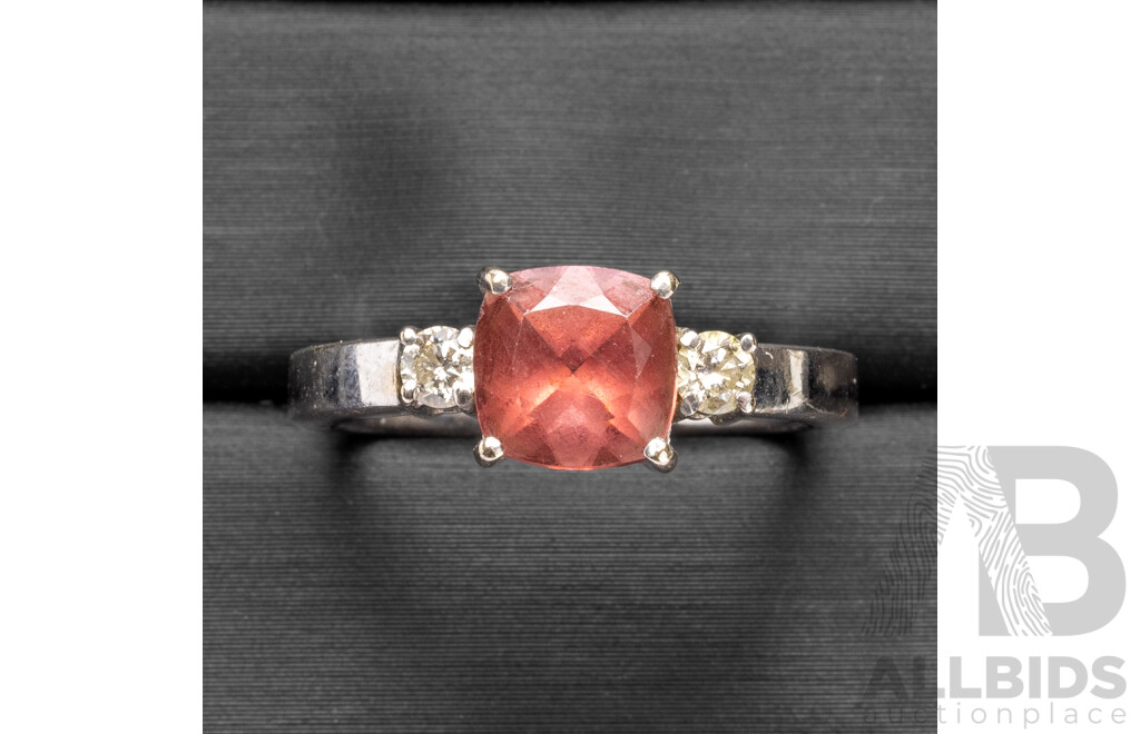18ct White Gold Tourmaline & Diamond Trilogy Ring - Size J.5