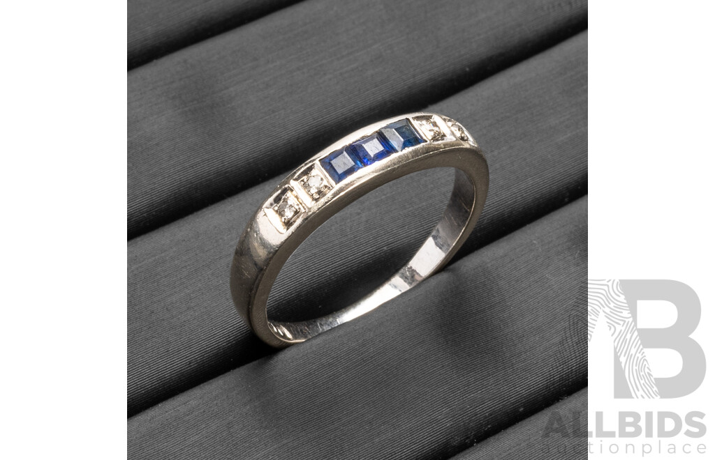 9ct White Gold Sapphire & Diamond Ring - Size P
