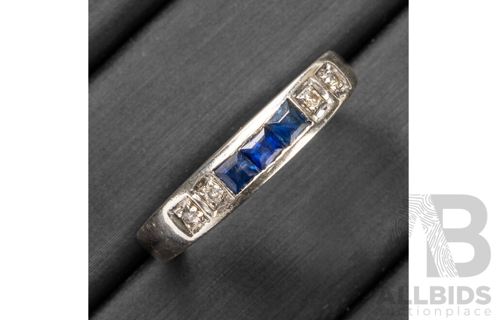 9ct White Gold Sapphire & Diamond Ring - Size P