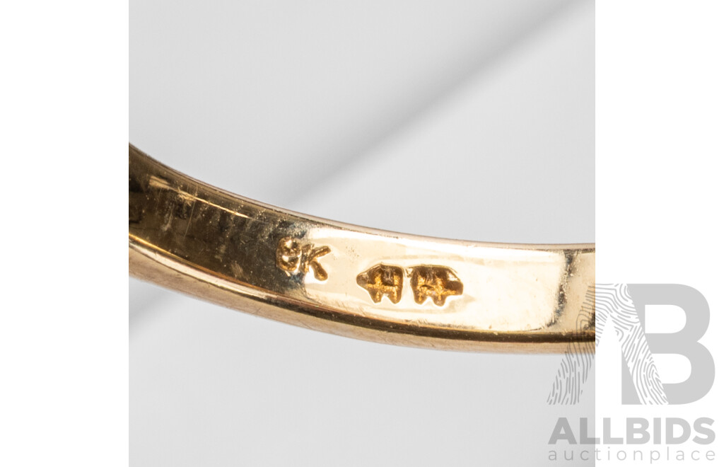 9ct Yellow Gold  & Cubic Zirconia Dress Ring - Size O