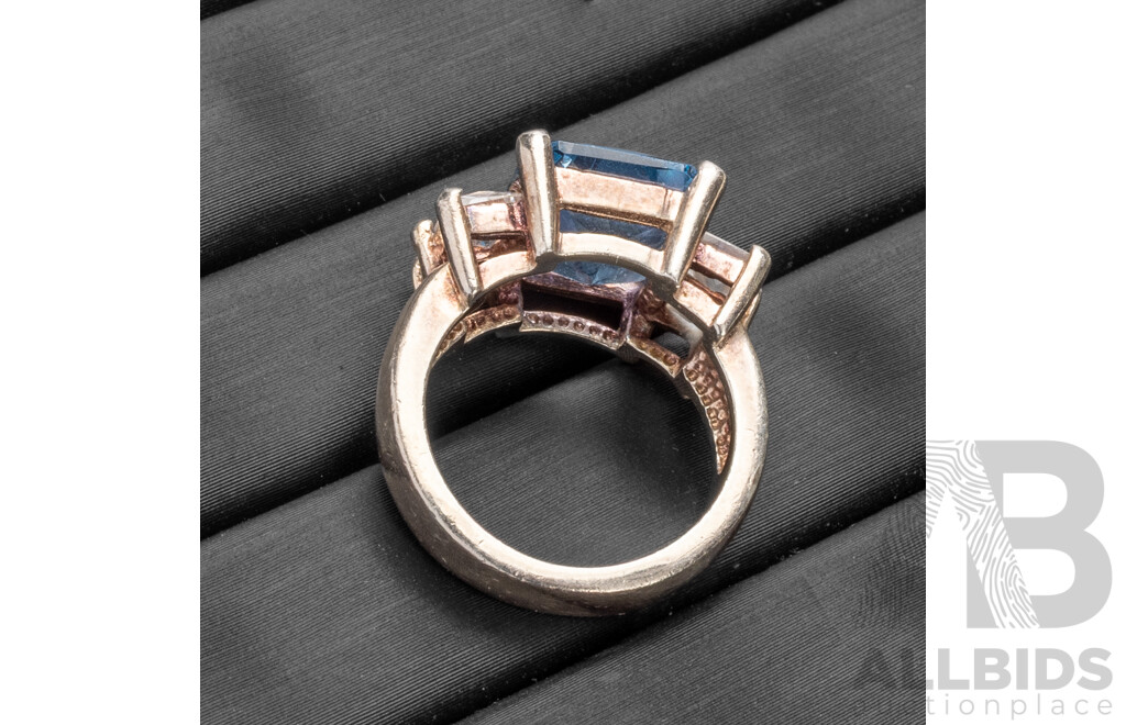 925 Sterling Silver Topaz & Cubic Zirconia Cocktail Ring - Size I.5