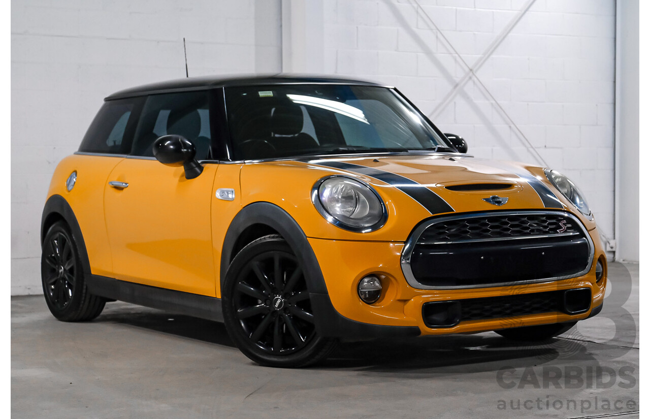 11/2015 Mini Cooper S F56 3D Hatchback Volcanic Orange / Midnight Black Turbo 2.0L