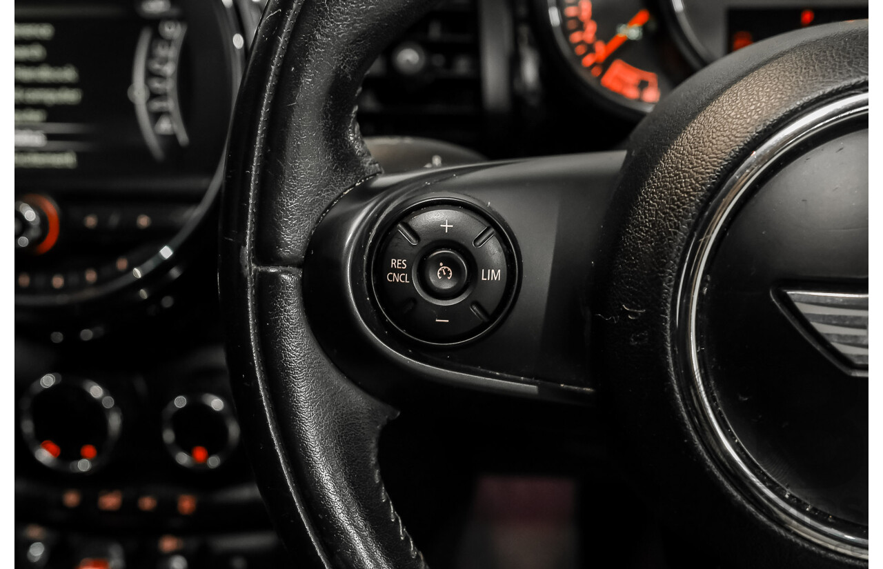 11/2015 Mini Cooper S F56 3D Hatchback Volcanic Orange / Midnight Black Turbo 2.0L