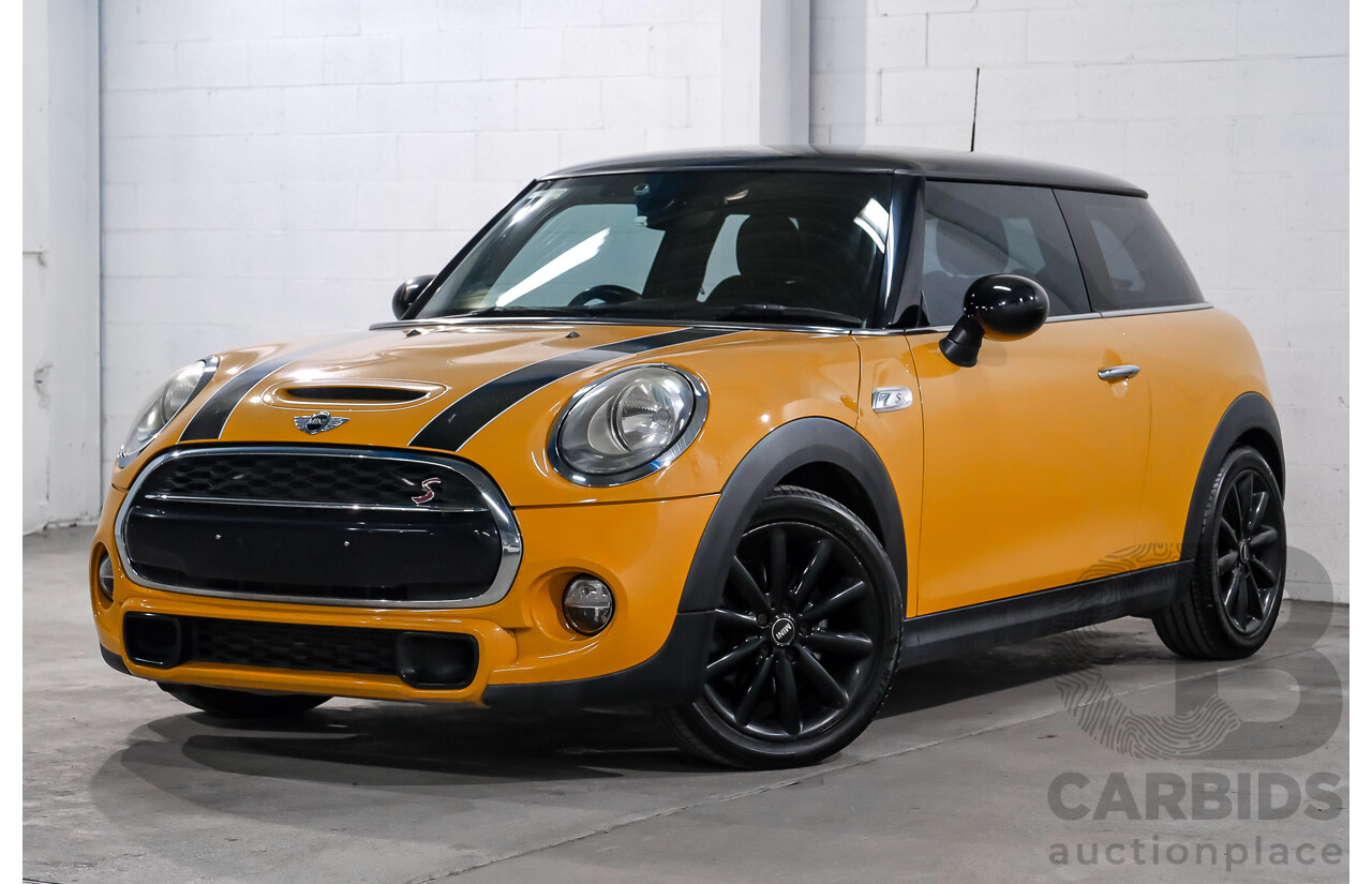 11/2015 Mini Cooper S F56 3D Hatchback Volcanic Orange / Midnight Black Turbo 2.0L
